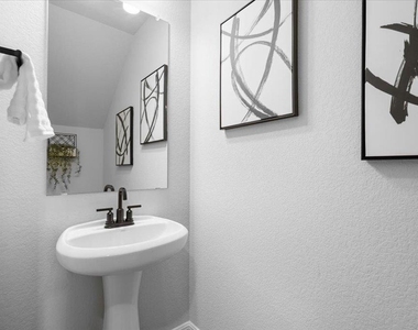 2120 Alice Jay Way - Photo Thumbnail 17