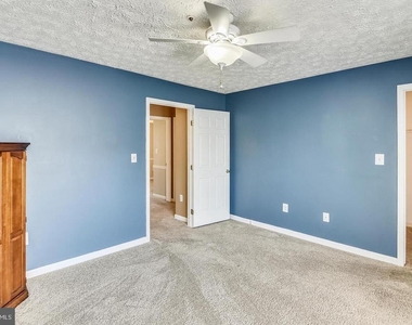 7810 Foxcove Court - Photo Thumbnail 15