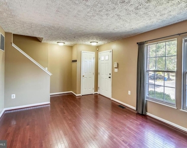 7810 Foxcove Court - Photo Thumbnail 1