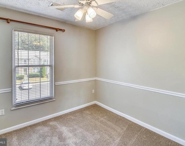 7810 Foxcove Court - Photo Thumbnail 17