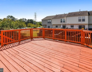 7810 Foxcove Court - Photo Thumbnail 5