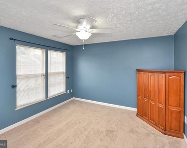 7810 Foxcove Court - Photo Thumbnail 14