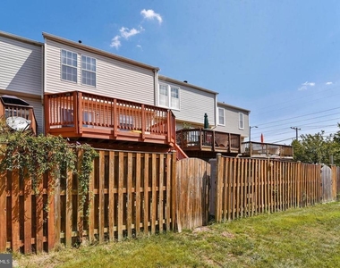 7810 Foxcove Court - Photo Thumbnail 22
