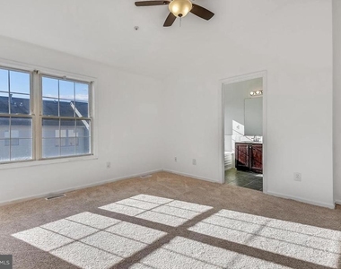 1727 Wood Carriage Way - Photo Thumbnail 19