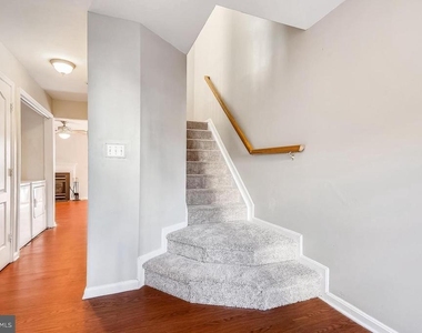 1727 Wood Carriage Way - Photo Thumbnail 5