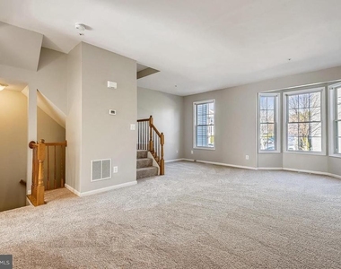 1727 Wood Carriage Way - Photo Thumbnail 21