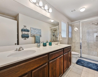 336 Wapiti Rd - Photo Thumbnail 18