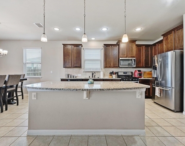 336 Wapiti Rd - Photo Thumbnail 11