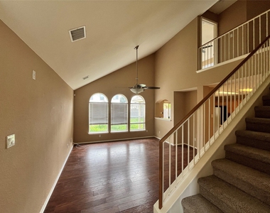 11313 Dodge Cattle Dr - Photo Thumbnail 2