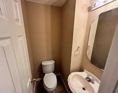 11313 Dodge Cattle Dr - Photo Thumbnail 12