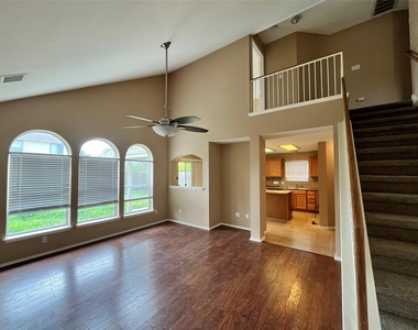 11313 Dodge Cattle Dr - Photo Thumbnail 3