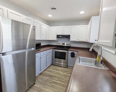 229 E Green Valley Circle - Photo Thumbnail 2