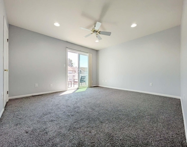229 E Green Valley Circle - Photo Thumbnail 6