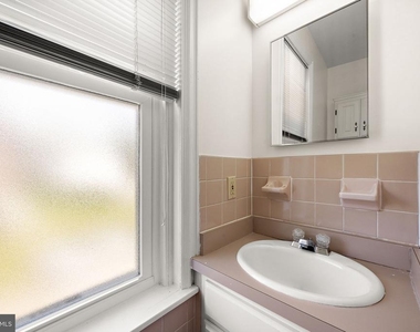409 W 20th Street - Photo Thumbnail 19