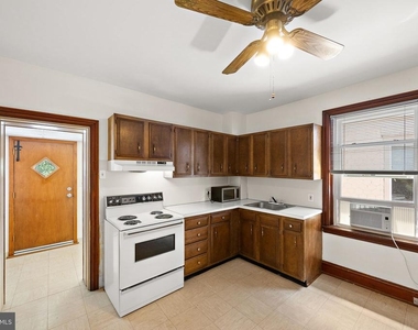 409 W 20th Street - Photo Thumbnail 12