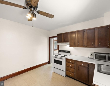 409 W 20th Street - Photo Thumbnail 14