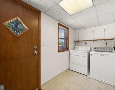 409 W 20th Street - Photo Thumbnail 17