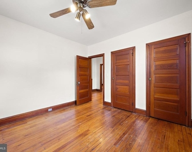 409 W 20th Street - Photo Thumbnail 11
