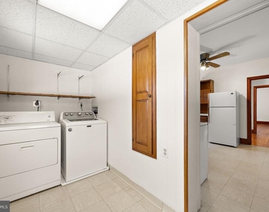 409 W 20th Street - Photo Thumbnail 16