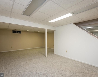35 Nathalie Court - Photo Thumbnail 17