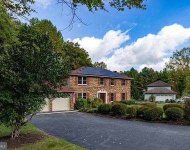 35 Nathalie Court - Photo Thumbnail 2