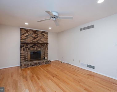 35 Nathalie Court - Photo Thumbnail 7