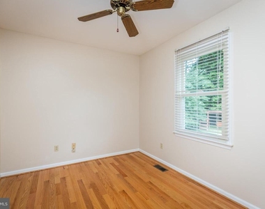 35 Nathalie Court - Photo Thumbnail 12