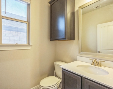 305 Crossvine Trl - Photo Thumbnail 4