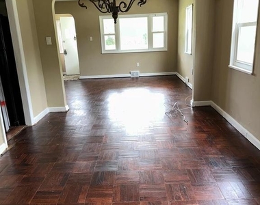 183 Orchard Avenue - Photo Thumbnail 3