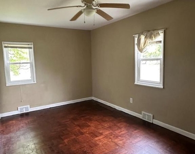 183 Orchard Avenue - Photo Thumbnail 8