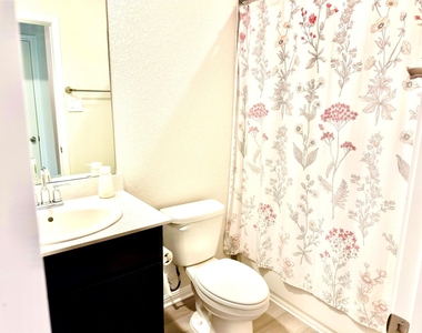 310 Fossil Dr - Photo Thumbnail 12