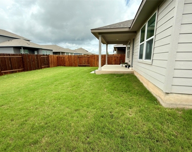 310 Fossil Dr - Photo Thumbnail 16