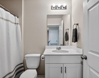 712 Black Alder St - Photo Thumbnail 12