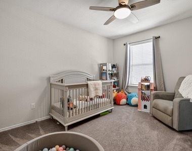 712 Black Alder St - Photo Thumbnail 8