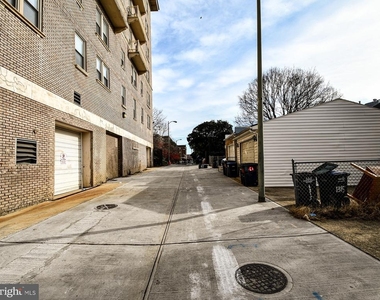 1319 Belmont Street Nw - Photo Thumbnail 3