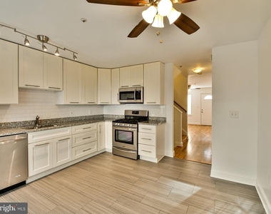 1319 Belmont Street Nw - Photo Thumbnail 5