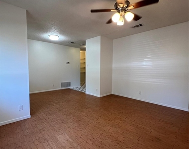 3403 Willowrun Cv - Photo Thumbnail 6