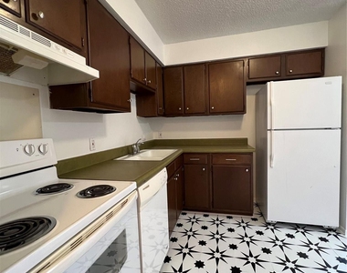 3403 Willowrun Cv - Photo Thumbnail 2