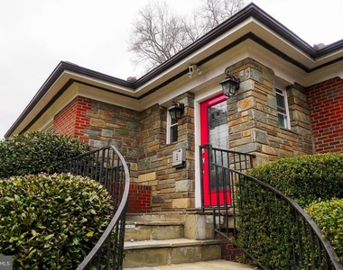1633 Kalmia Road Nw - Photo Thumbnail 2