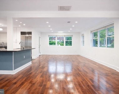 1633 Kalmia Road Nw - Photo Thumbnail 13
