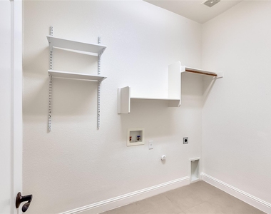 2905 Portulaca Dr - Photo Thumbnail 27