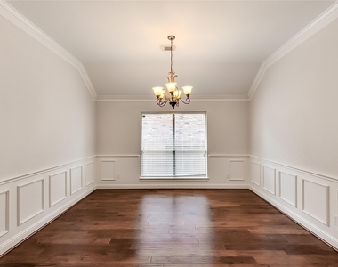 2905 Portulaca Dr - Photo Thumbnail 4
