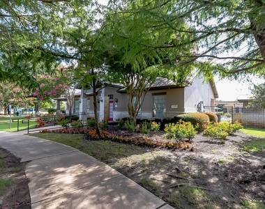 2905 Portulaca Dr - Photo Thumbnail 34