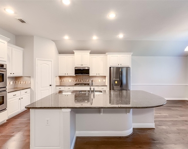 2905 Portulaca Dr - Photo Thumbnail 10