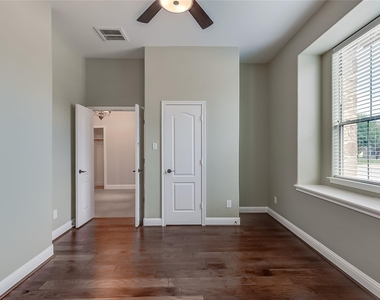 2905 Portulaca Dr - Photo Thumbnail 24