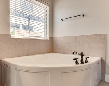 2905 Portulaca Dr - Photo Thumbnail 20