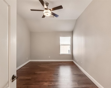 2905 Portulaca Dr - Photo Thumbnail 22