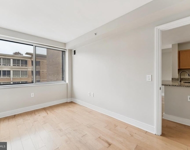 800 4th Street Sw - Photo Thumbnail 9