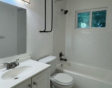 6400 Vioitha Dr - Photo Thumbnail 5