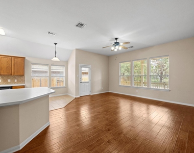 3808 Noe Ln - Photo Thumbnail 19